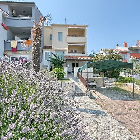 Apartments Veruda Porat Pula Bagian luar foto