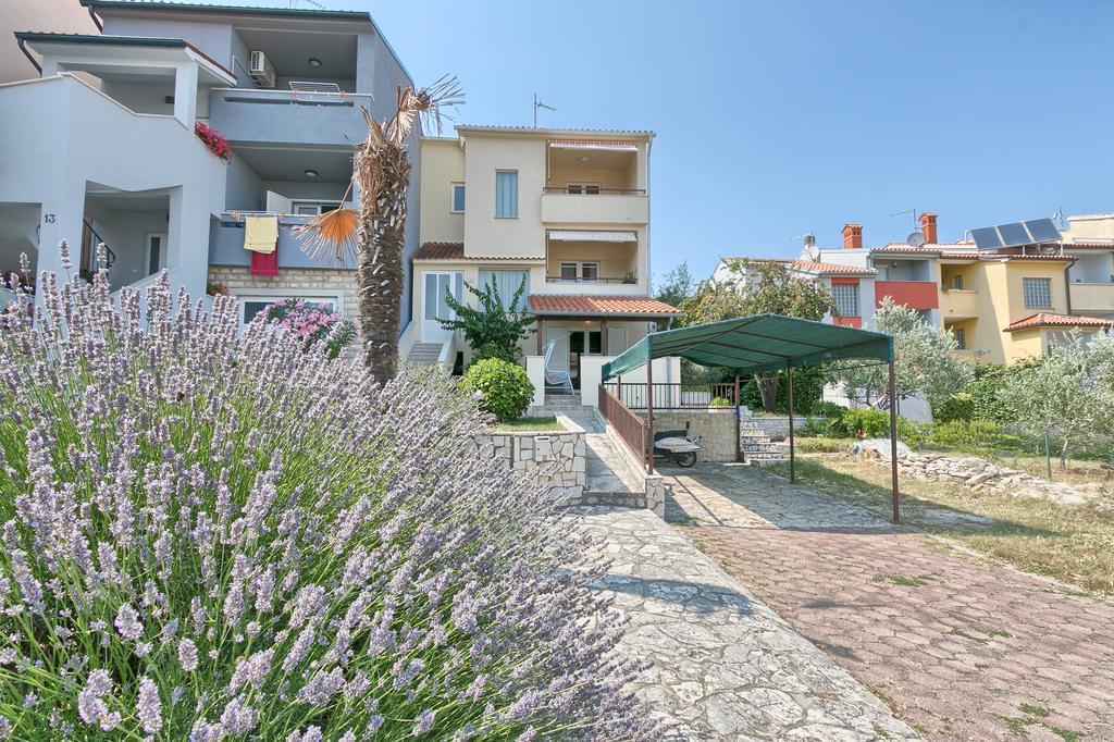 Apartments Veruda Porat Pula Bagian luar foto