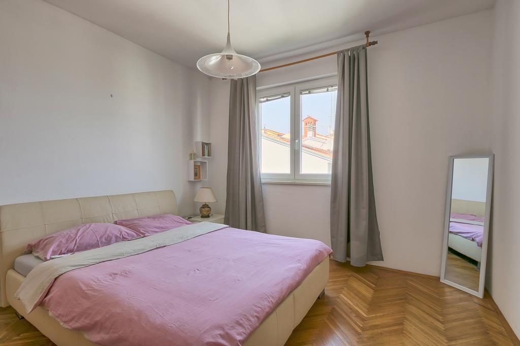 Apartments Veruda Porat Pula Bagian luar foto