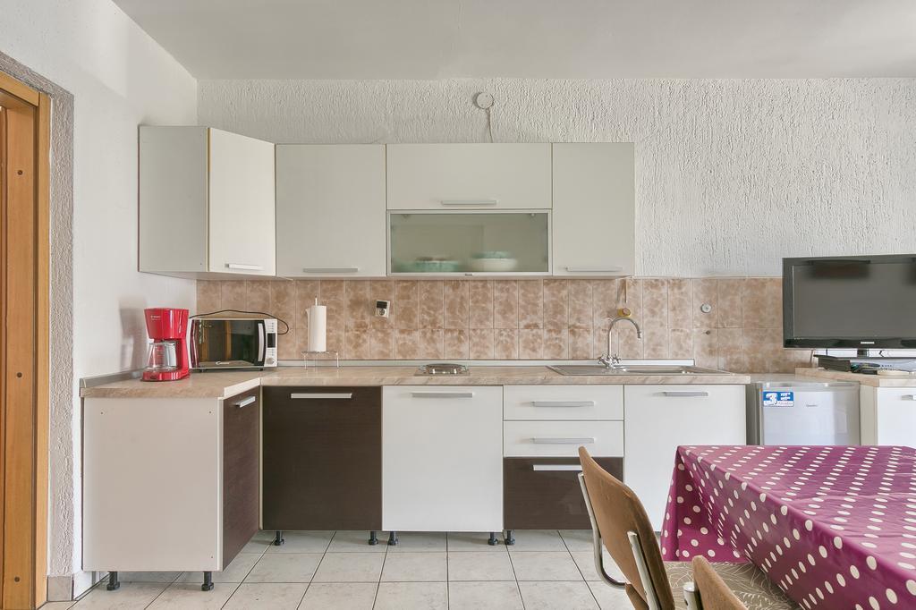 Apartments Veruda Porat Pula Bagian luar foto